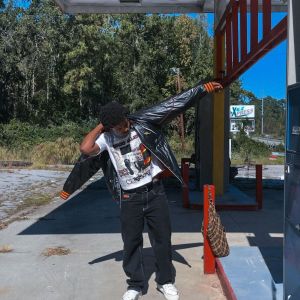 VERVE fit-off 🪩✨

sign-up with the link in our bio for a chance to win $250

may the best dressed win 👀

final submissions due 1/28