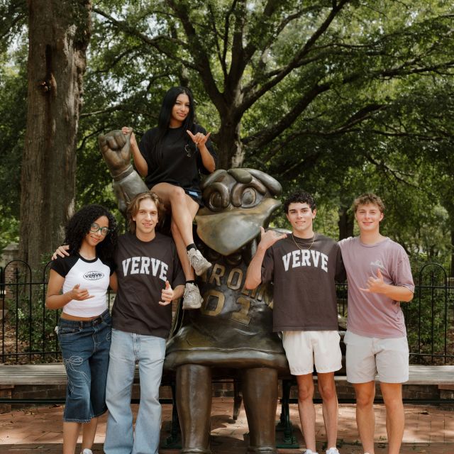 good vibes, great people, and a place to truly connect ✨

life at VERVE hits different

tap the link in bio to book your tour today!