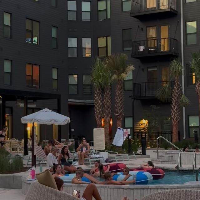 fun in the sun? or night under the stars?

from our epic pool party to movie nights under the stars on the jumbotron, we’ve loved celebrating welcome back week with all of you. did you prefer our daytime or nighttime events this week, and which ones did you make it out to? let us know in the comments! 👇

tomorrow is your last chance to join the fun as we close out the week with our final two welcome back week events:

🧘‍♀️ matcha & movement at 9:30am

🍜 street food night market from 4:00 - 8:00pm

we hope to see you there!

#universityofsouthcarolina #welcomeback #residentlife #communityvibes #apartmentliving