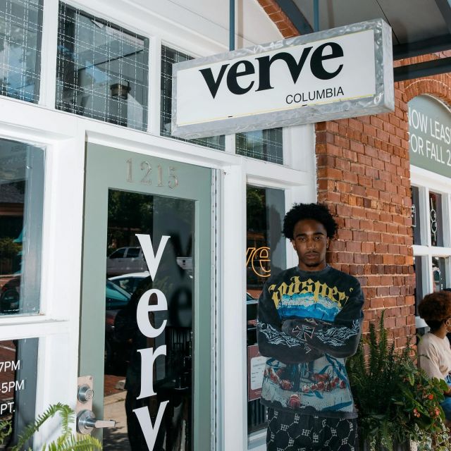“Are you busy on 11/17?” 

duh, I’ll be at VERVE Columbia’s open house & you’re coming with 💫

see you @ 1215 Lincoln St. from 12PM to 7PM for: 
- puppy therapy w/ @itspuppypower 
- FREE chick-fil-a sandwiches 
- walk-in tours all day 
- waived upfront fees 

RSVP link in bio ⬆️
