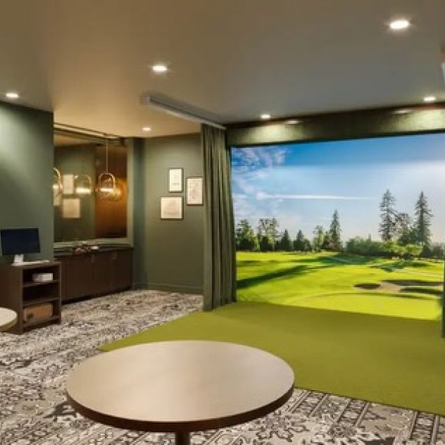 normalize living somewhere that’s actually fun!

the multi-sport simulator is just one of many reasons to lease at VERVE ⛳️